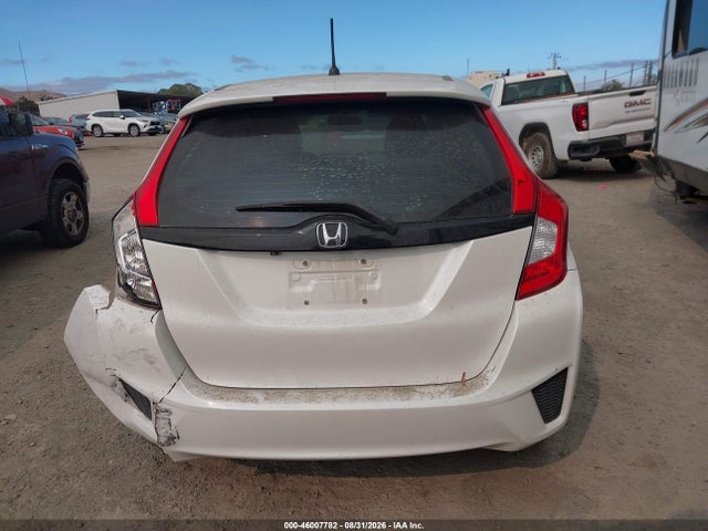 Honda FIT LX 2017 3HGGK5G56HM701286 Image 16