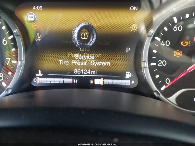 46007831 :رقم المزاد ، ZACNJCBBXMPN30315 vin ، 2021 Jeep Renegade Latitude Fwd مزاد بيع
