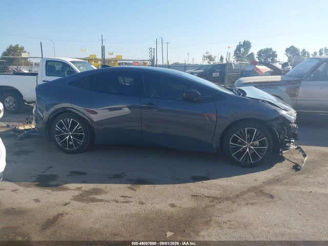 JTDACAAU1R3043227 Toyota PRIUS XLE