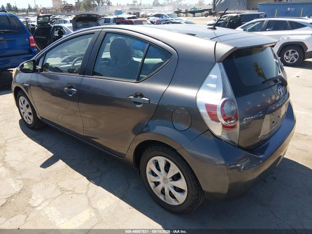 JTDKDTB37E1574523 Toyota Prius C Two