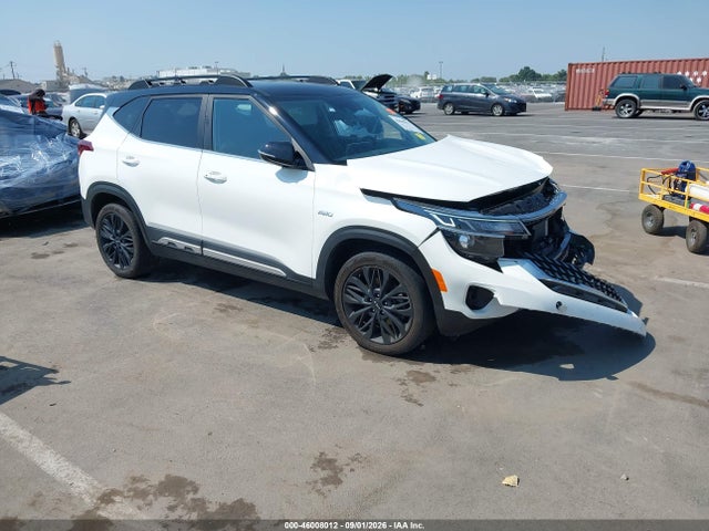 46008012 :رقم المزاد ، KNDEUCA29P7417162 vin ، 2023 Kia Seltos Nightfall Edition مزاد بيع