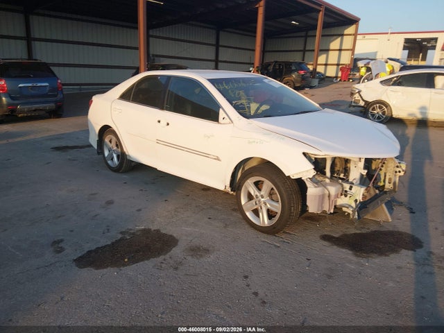 46008015 :رقم المزاد ، 4T1BF1FK5EU463883 vin ، 2014 Toyota Camry Se مزاد بيع