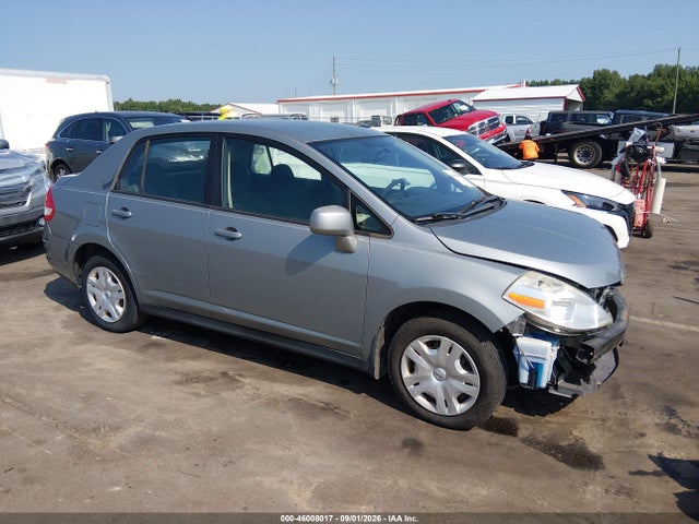 2010 Nissan Versa 1.8s მანქანა იყიდება აუქციონზე, vin: 3N1BC1AP9AL427198, აუქციონის ნომერი: 46008017