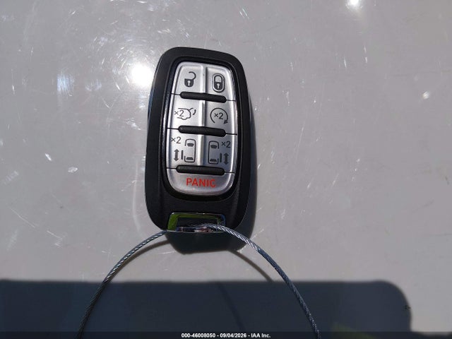 46008050 :رقم المزاد ، 2C4RC1BGXVR573077 vin ، 2027 Chrysler Pacifica مزاد بيع