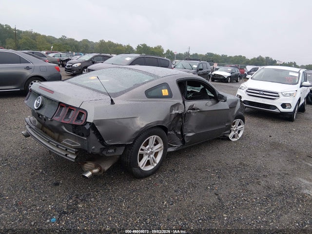 2013 Ford Mustang V6 მანქანა იყიდება აუქციონზე, vin: 1ZVBP8AM0D5268797, აუქციონის ნომერი: 46008073