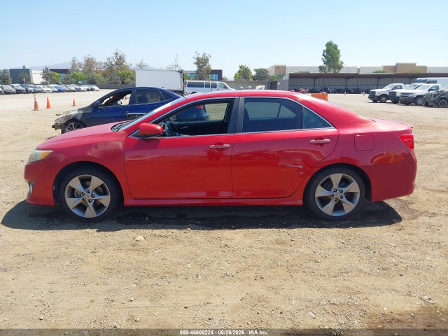 46008228 :رقم المزاد ، 4T1BF1FK3EU824463 vin ، 2014 Toyota Camry Se Sport مزاد بيع
