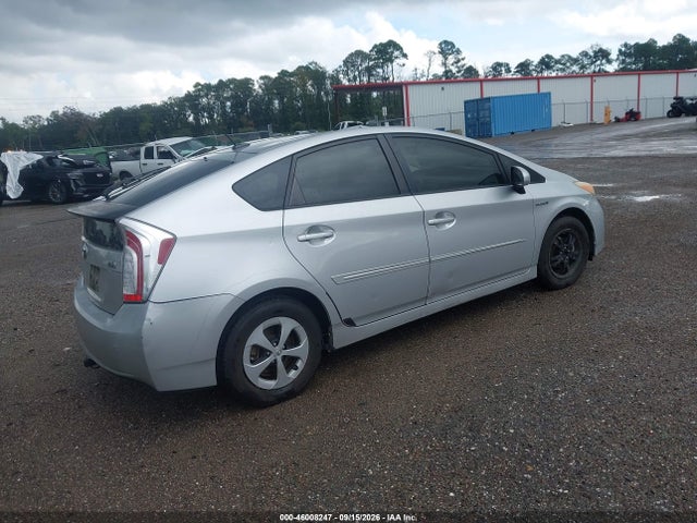Продажа на аукционе авто 2013 Toyota Prius Three, vin: JTDKN3DU2D5549989, номер лота: 46008247