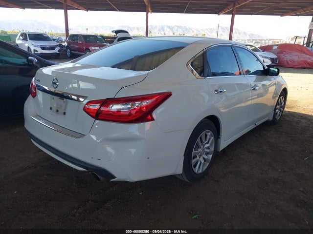 2017 Nissan Altima 2.5 S მანქანა იყიდება აუქციონზე, vin: 1N4AL3AP2HN318229, აუქციონის ნომერი: 46008280