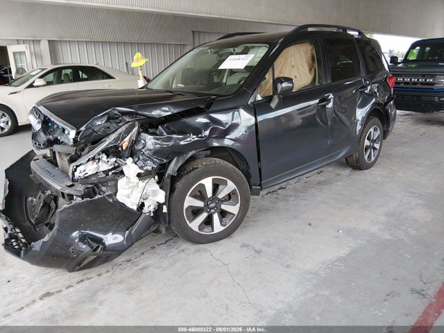 2017 Subaru Forester 2.5i Premium მანქანა იყიდება აუქციონზე, vin: JF2SJAGC2HH575243, აუქციონის ნომერი: 46008322