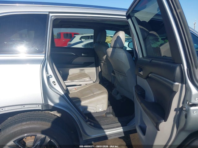 5TDDZRFH6JS815763 Toyota Highlander Limited Platinum
