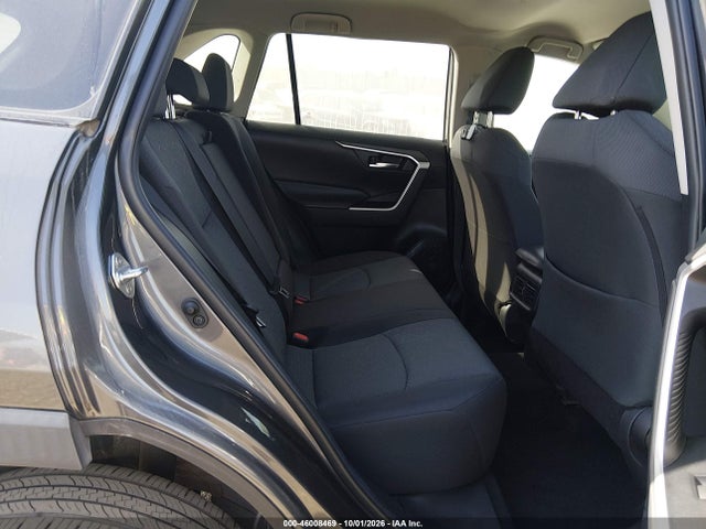 46008469 :رقم المزاد ، 2T3P1RFV8NC282279 vin ، 2022 Toyota Rav4 Xle مزاد بيع