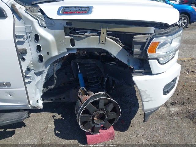 Продажа на аукционе авто 2019 Ram 2500 Laramie  4x4 6'4 Box, vin: 3C6UR5NL9KG685998, номер лота: 46008496