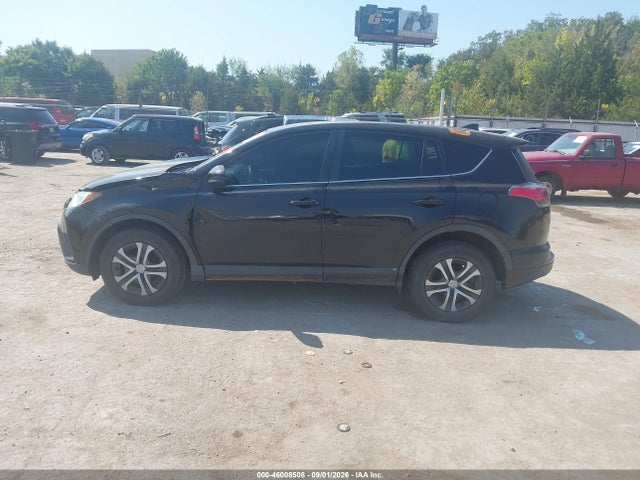 2018 Toyota Rav4 Le მანქანა იყიდება აუქციონზე, vin: 2T3BFREV0JW708133, აუქციონის ნომერი: 46008508