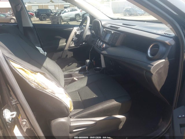 2018 Toyota Rav4 Le მანქანა იყიდება აუქციონზე, vin: 2T3BFREV0JW708133, აუქციონის ნომერი: 46008508