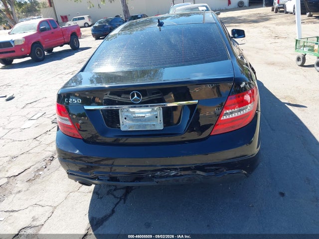 46008509 :رقم المزاد ، WDDGJ4HB9FG356753 vin ، 2015 Mercedes-benz C 250 مزاد بيع