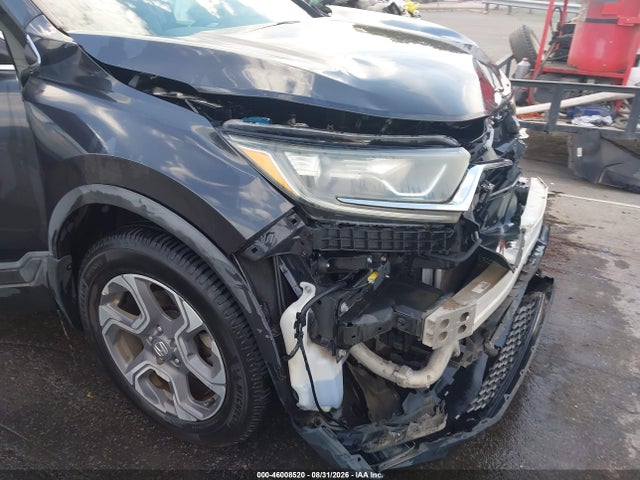 Продаж на аукціоні авто 2018 Honda Cr-v, vin: 7FARW2H83JE012002, номер лоту: 46008520