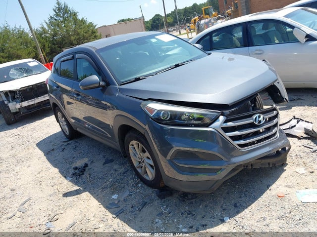 46008557 :رقم المزاد ، KM8J23A40HU392981 vin ، 2017 Hyundai Tucson Se مزاد بيع