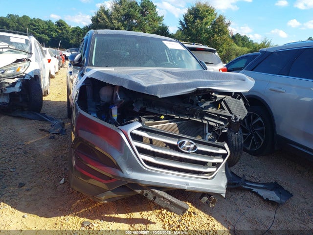 46008557 :رقم المزاد ، KM8J23A40HU392981 vin ، 2017 Hyundai Tucson Se مزاد بيع