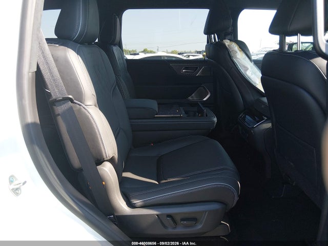 Продажа на аукционе авто 2027 Infiniti Qx80, vin: JN8AZ3CC6V9640643, номер лота: 46008656