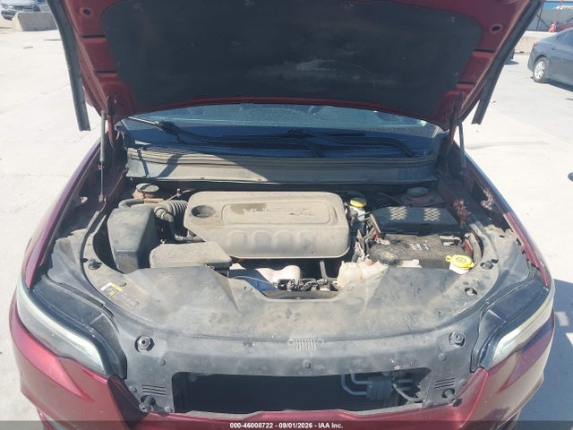 46008722 :رقم المزاد ، 1C4PJLCB6KD443985 vin ، 2019 Jeep Cherokee Latitude Fwd مزاد بيع