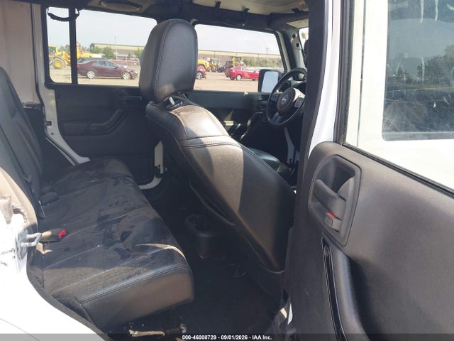 46008729 :رقم المزاد ، 1C4BJWEGXEL273175 vin ، 2014 Jeep Wrangler Unlimited Altitude مزاد بيع