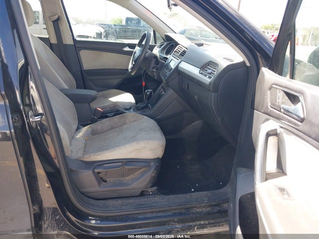 46008814 :رقم المزاد ، 3VV0B7AX4JM083169 vin ، 2018 Volkswagen Tiguan 2.0t S مزاد بيع