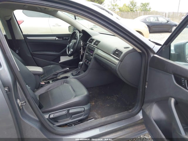 46008825 :رقم المزاد ، 1VWAT7A38FC010874 vin ، 2015 Volkswagen Passat 1.8t Wolfsburg Edition مزاد بيع