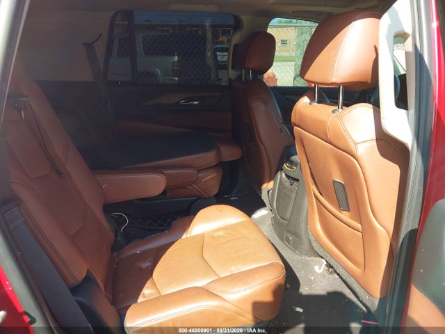 46008961 :رقم المزاد ، 1GYS4NKJ0FR712989 vin ، 2015 Cadillac Escalade Premium مزاد بيع