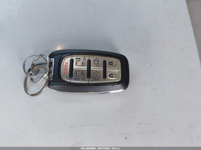 Продаж на аукціоні авто 2017 Chrysler Pacifica Touring-l, vin: 2C4RC1BG5HR702587, номер лоту: 46008966