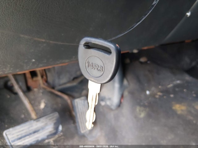 46009006 :رقم المزاد ، 1GCEK19T21Z232793 vin ، 2001 Chevrolet Silverado 1500 Ls مزاد بيع