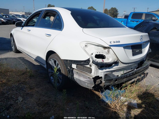 Mercedes-Benz C 300 2017 55SWF4JB3HU227162 Image 3
