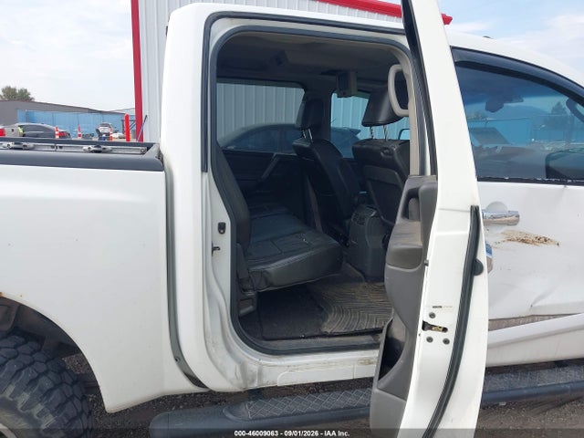 2005 Nissan Titan Le მანქანა იყიდება აუქციონზე, vin: 1N6AA07B05N557068, აუქციონის ნომერი: 46009063