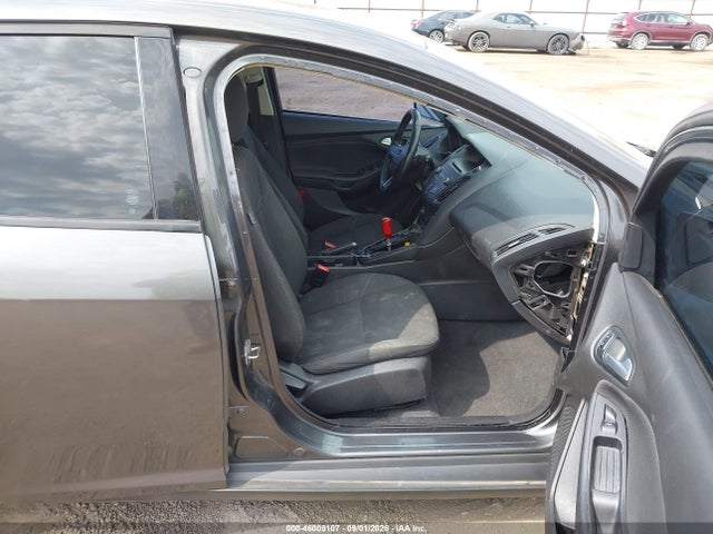 Ford FOCUS SE 2015 1FADP3K28FL327109 Image 5