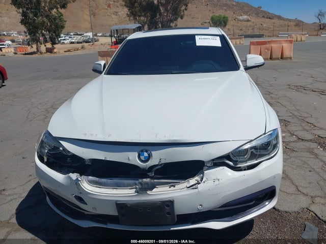 46009201 :رقم المزاد ، WBA8B9G36HNU53455 vin ، 2017 Bmw 330i مزاد بيع