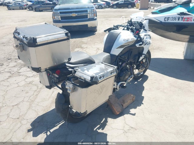 Benelli Trk502 2022 LBBPHF058NBD44531 Image 4