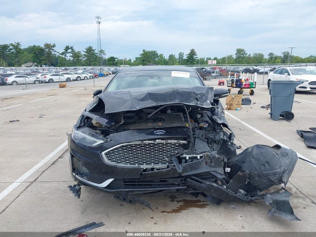 46009330 :رقم المزاد ، 3FA6P0RU6KR166205 vin ، 2019 Ford Fusion Hybrid Titanium مزاد بيع