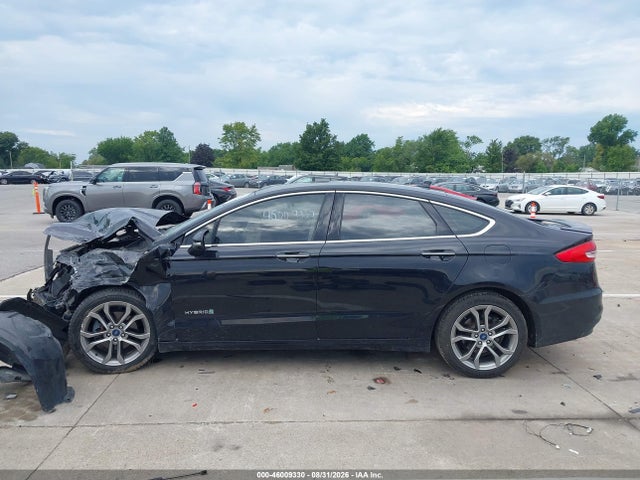46009330 :رقم المزاد ، 3FA6P0RU6KR166205 vin ، 2019 Ford Fusion Hybrid Titanium مزاد بيع