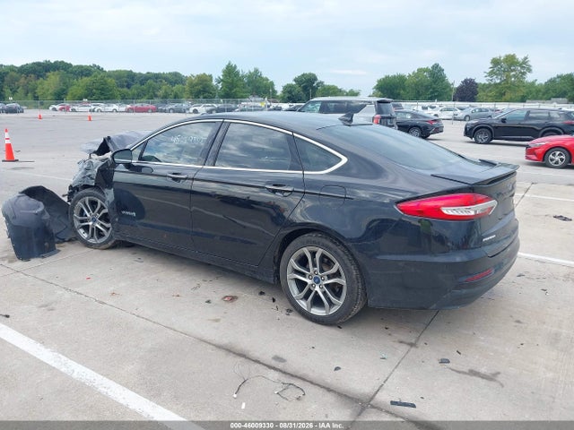 46009330 :رقم المزاد ، 3FA6P0RU6KR166205 vin ، 2019 Ford Fusion Hybrid Titanium مزاد بيع