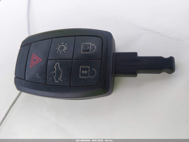 Продаж на аукціоні авто 2011 Volvo C70 T5, vin: YV1672MC3BJ107167, номер лоту: 46009364