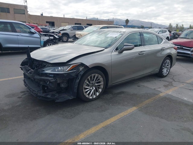 Lexus Es 300h Luxury 2019 58AB21B14KU002042 Image 2