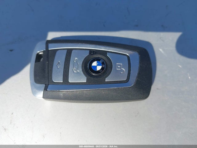 46009448 :رقم المزاد ، WBA8A9C59GK617047 vin ، 2016 Bmw 320i مزاد بيع