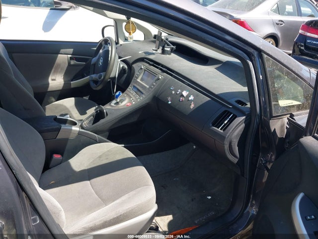 Toyota Prius Two 2014 JTDKN3DU7E1790357 Image 5