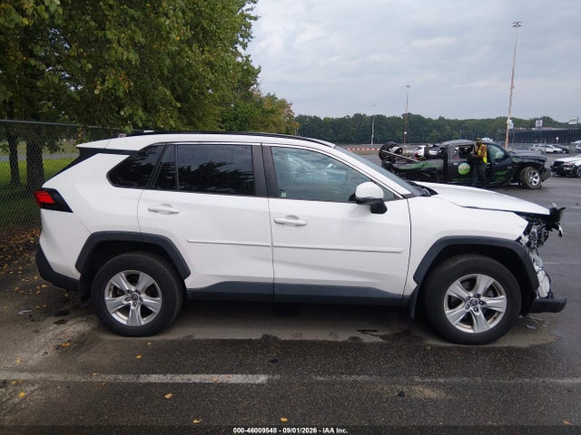 46009548 :رقم المزاد ، 2T3P1RFV0MC234063 vin ، 2021 Toyota Rav4 Xle مزاد بيع