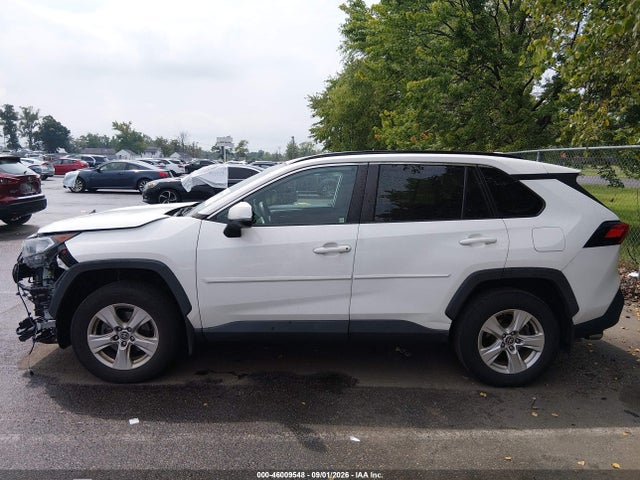 46009548 :رقم المزاد ، 2T3P1RFV0MC234063 vin ، 2021 Toyota Rav4 Xle مزاد بيع