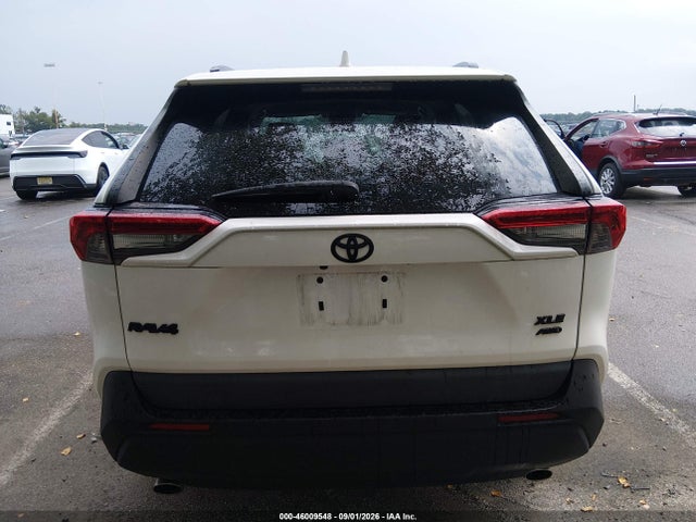 46009548 :رقم المزاد ، 2T3P1RFV0MC234063 vin ، 2021 Toyota Rav4 Xle مزاد بيع