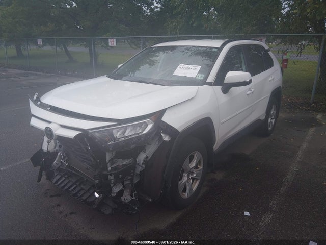 46009548 :رقم المزاد ، 2T3P1RFV0MC234063 vin ، 2021 Toyota Rav4 Xle مزاد بيع