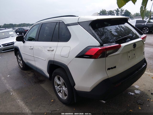46009548 :رقم المزاد ، 2T3P1RFV0MC234063 vin ، 2021 Toyota Rav4 Xle مزاد بيع