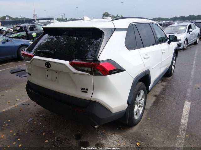 46009548 :رقم المزاد ، 2T3P1RFV0MC234063 vin ، 2021 Toyota Rav4 Xle مزاد بيع