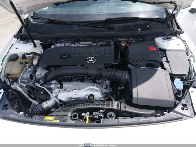 WDD3G4EB4KW013740 Mercedes-Benz A 220