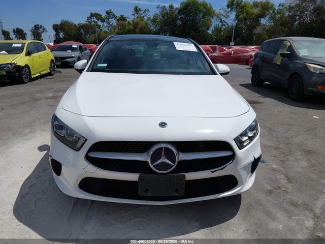 WDD3G4EB4KW013740 Mercedes-Benz A 220